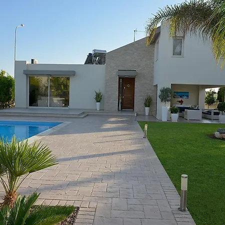 Spetsopoulla Villa *